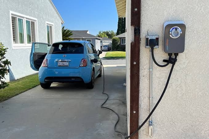Level 2 EV charger with dedicated circuit